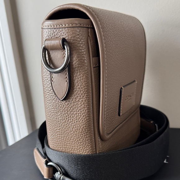 Coach Brown Leather Men's Messenger Bag like new! - Picture 4 of 17